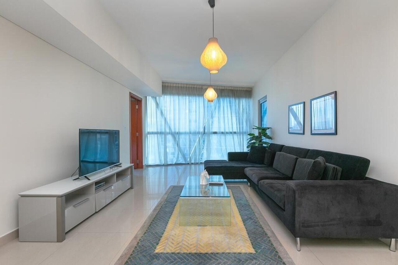 Dhh - Park Tower A Apartment